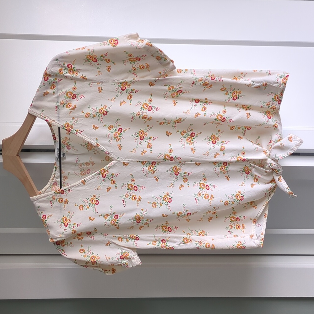 Madewell tie front floral top